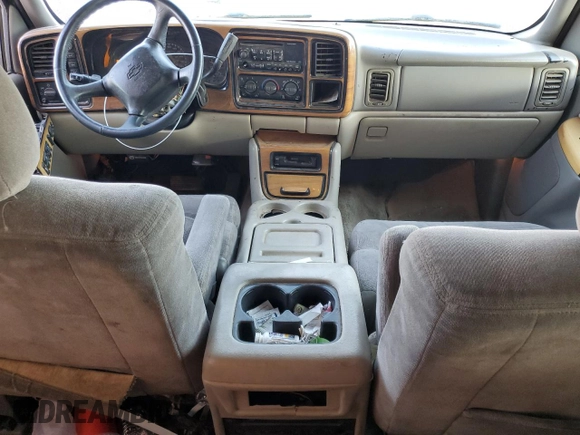 2000 Chevrolet Suburban LT with VIN 3GNFK16T5YG172731, listed as a Copart auction lot 84030214 with 0 mi miles and Clean Title. Bid and sale history available at carsss.com. Image 8.