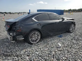 2023 Lexus IS 300 z VIN JTHD81F22P5050368, wystawiony jako Copart lot #62794945 z przebiegiem 22 834 mil mil oraz Czysty tytuł • Clean title. Historia ofert i sprzedaży dostępna na DreamBid. Obrazek 3.