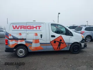 2016 Nissan NV200 S z VIN 3N6CM0KN3GK692300, wystawiony jako IAAI lot #41098566 z przebiegiem 128 217 mil mil oraz . Historia ofert i sprzedaży dostępna na DreamBid. Obrazek 13.