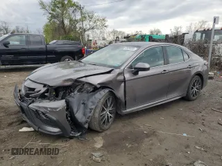 2021 Toyota Camry SE Nightshade with VIN 4T1G11AKXMU588114, listed as a Copart auction lot 52624045 with 81,779 mi miles and Salvage Title. Bid and sale history available at carsss.com. Image 1.