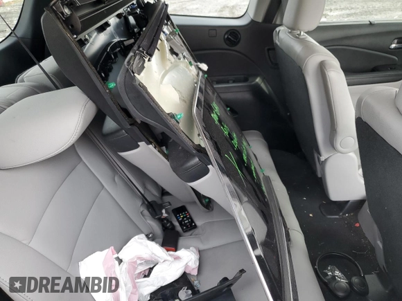 2020 Honda Pilot Touring 7-Passenger with VIN 5FNYF6H60LB039609, listed as a Copart auction lot 51753425 with 57,512 mi miles and Salvage title. Bid and sale history available at DreamBid. Image 13.