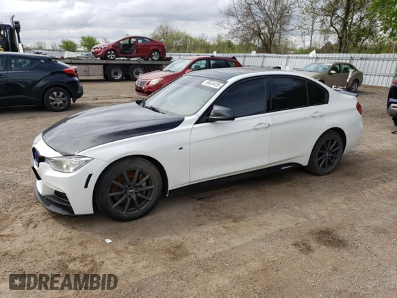 2013 BMW 3 Series 335i xDrive z VIN WBA3B9C53DF585613, wystawiony jako Copart lot #56634425 z przebiegiem 131 604 mil mil oraz Czysty tytuł • Clean title. Historia ofert i sprzedaży dostępna na DreamBid. Obrazek 1.