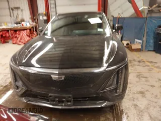 2024 Cadillac LYRIQ Sport z VIN 1GYKPTRL4RZ104562, wystawiony jako IAAI lot #41543433 z przebiegiem 50 121 mil mil oraz . Historia ofert i sprzedaży dostępna na DreamBid. Obrazek 13.