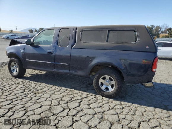 2003 Ford F-150 XL z VIN 2FTRX17W63CA80033, wystawiony jako Copart lot #58432895 z przebiegiem 111 133 mil mil oraz Szkoda całkowita • Salvage title. Historia ofert i sprzedaży dostępna na DreamBid. Obrazek 2.