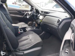2017 Nissan Rogue SL with VIN 5N1AT2MV9HC868890, listed as a IAAI auction lot 41924174 with 91,037 mi miles. Bid and sale history available at carsss.com. Image 5.