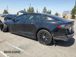 2017 Tesla Model S 100D z VIN 5YJSA1E28HF190858, wystawiony jako Copart lot #60690695 z przebiegiem 73 046 mil mil oraz Szkoda całkowita • Salvage title. Historia ofert i sprzedaży dostępna na DreamBid. Obrazek 2.