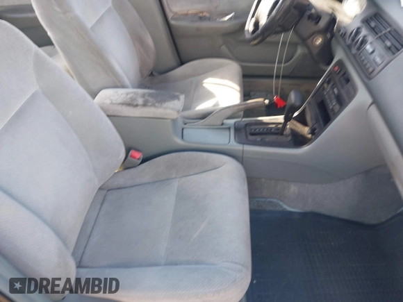 1997 Honda Accord Value with VIN 1HGCD5689VA182425, listed as a IAAI auction lot 41702660 with 208,005 mi miles and . Bid and sale history available at carsss.com. Image 5.