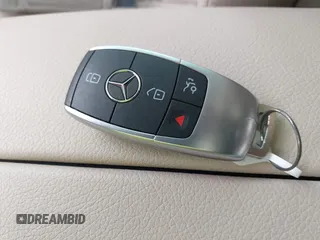 2021 Mercedes-Benz GLC 300 z VIN W1N0G8EB4MF953133, wystawiony jako IAAI lot #42031927 z przebiegiem 36 446 mil mil oraz . Historia ofert i sprzedaży dostępna na DreamBid. Obrazek 11.
