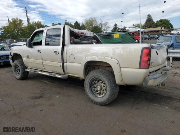 2006 Chevrolet Silverado 2500HD Work Truck with VIN 1GCHK23276F103606, listed as a Copart auction lot 71960354 with 83,830 mi miles and Salvage Title. Bid and sale history available at carsss.com. Image 2.
