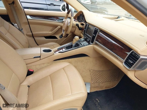 2013 Porsche Panamera with VIN WP0AA2A72DL014124, listed as a IAAI auction lot 42115410 with 184,206 mi miles. Bid and sale history available at carsss.com. Image 5.