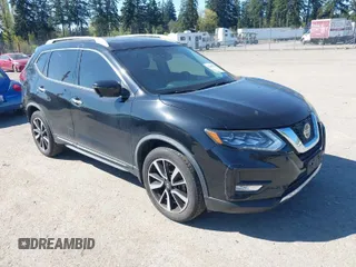 2018 Nissan Rogue SV z VIN JN8AT2MV8JW303320, wystawiony jako IAAI lot #42068724 z przebiegiem 62 300 mil mil oraz . Historia ofert i sprzedaży dostępna na DreamBid. Obrazek 1.