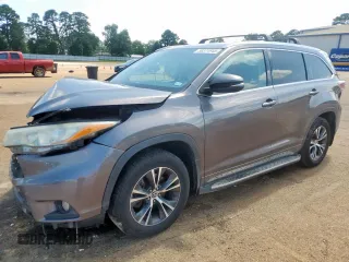 2016 Toyota Highlander XLE z VIN 5TDKKRFH5GS125944, wystawiony jako Copart lot #58374945 z przebiegiem 203 415 mil mil oraz Szkoda całkowita • Salvage title. Historia ofert i sprzedaży dostępna na DreamBid. Obrazek 1.