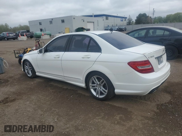 2013 Mercedes-Benz C 300 Sport с VIN WDDGF8AB8DA823681, выставлен на аукционе Copart как лот 56145985 с пробегом 112 949 миль миль и Списание • Salvage title. История ставок и продаж доступна на DreamBid. Изображение 2.
