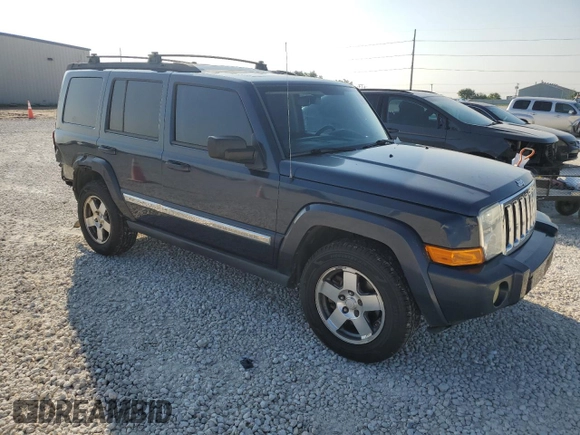 2010 Jeep Commander Sport with VIN 1J4RH4GK8AC157395, listed as a Copart auction lot 70649364 with 158,338 mi miles and Salvage Title. Bid and sale history available at carsss.com. Image 4.