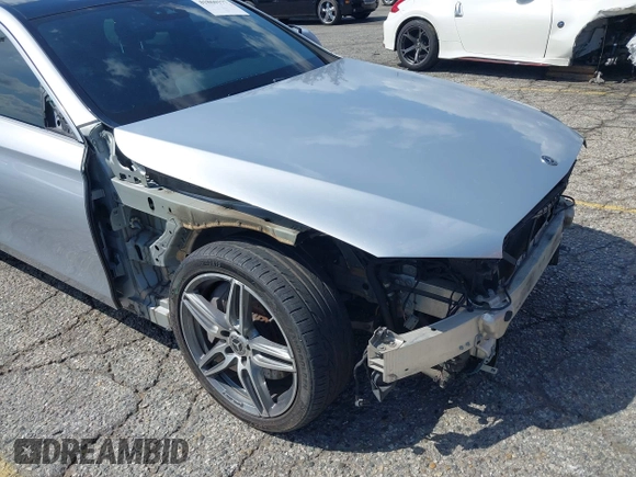2018 Mercedes-Benz E-Class E 300 with VIN WDDZF4JB5JA455098, listed as a IAAI auction lot 41860177 with 84,612 mi miles. Bid and sale history available at carsss.com. Image 6.