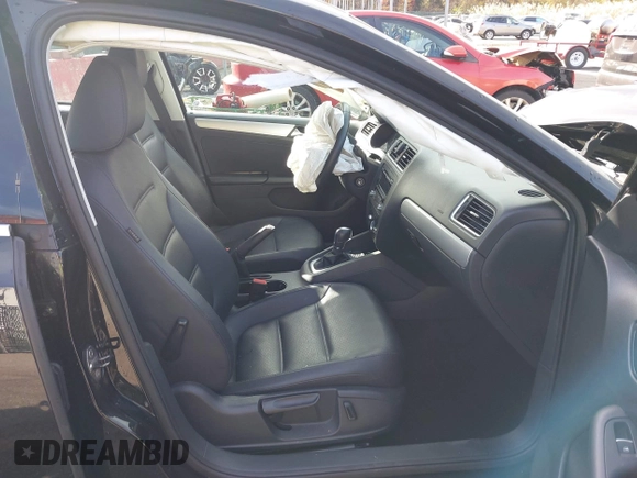 2014 Volkswagen Jetta Sedan SE w/Connectivity/Sunroof PZEV with VIN 3VWD17AJ5EM422359, listed as a IAAI auction lot 38090147 with 51,234 mi miles. Bid and sale history available at carsss.com. Image 5.