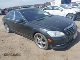 2013 Mercedes-Benz S S 550 with VIN WDDNG9EBXDA524889, listed as a IAAI auction lot 41839932 with 188,979 mi miles. Bid and sale history available at carsss.com. Image 1.