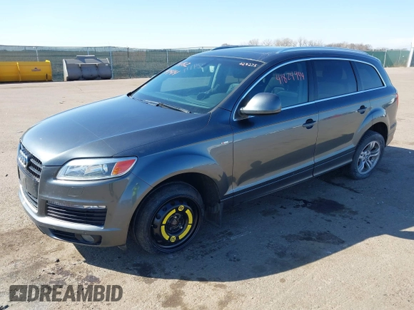 2008 Audi Q7 4.2L Premium with VIN WA1EV74L88D040698, listed as a IAAI auction lot 41824944 with 229,275 mi miles. Bid and sale history available at carsss.com. Image 2.