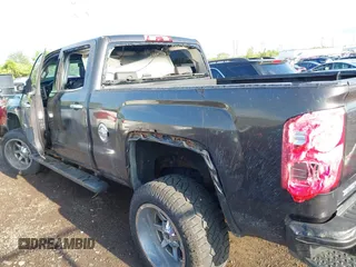 2015 GMC Sierra 2500HD SLT with VIN 1GT12ZE84FF553371, listed as a IAAI auction lot 42173249 with 247,703 mi miles and . Bid and sale history available at DreamBid. Image 11.
