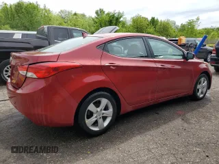 2012 Hyundai Elantra GLS z VIN KMHDH4AE2CU264809, wystawiony jako Copart lot #58392915 z przebiegiem 181 085 mil mil oraz Czysty tytuł • Clean title. Historia ofert i sprzedaży dostępna na DreamBid. Obrazek 3.