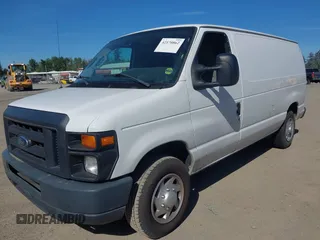 2013 Ford Econoline Cargo Commercial z VIN 1FTNE1EW5DDB12110, wystawiony jako IAAI lot #42170862 z przebiegiem 118 679 mil mil oraz . Historia ofert i sprzedaży dostępna na DreamBid. Obrazek 17.