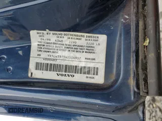 1998 Volvo V70 with VIN YV1LW5575W2504937, listed as a Copart auction lot 52700504 with Not provided miles and Salvage title. Bid and sale history available at DreamBid. Image 13.