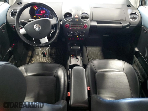 2009 Volkswagen New Beetle Coupe S with VIN 3VWPW31CX9M516865, listed as a Copart auction lot 76178854 with 133,836 mi miles and Clean Title. Bid and sale history available at carsss.com. Image 8.