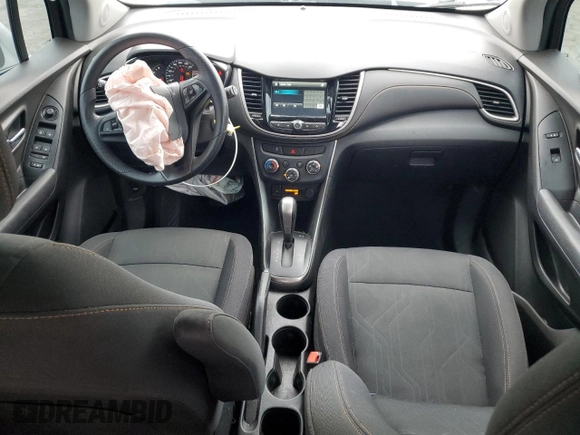 2017 Chevrolet Trax LT with VIN 3GNCJPSBXHL167585, listed as a Copart auction lot 53670845 with 95,871 mi miles and Salvage Title. Bid and sale history available at carsss.com. Image 8.