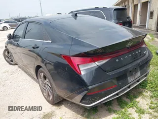 2024 Hyundai Elantra Limited z VIN KMHLP4DG2RU681562, wystawiony jako IAAI lot #41928636 z przebiegiem 23 247 mil mil oraz . Historia ofert i sprzedaży dostępna na DreamBid. Obrazek 3.