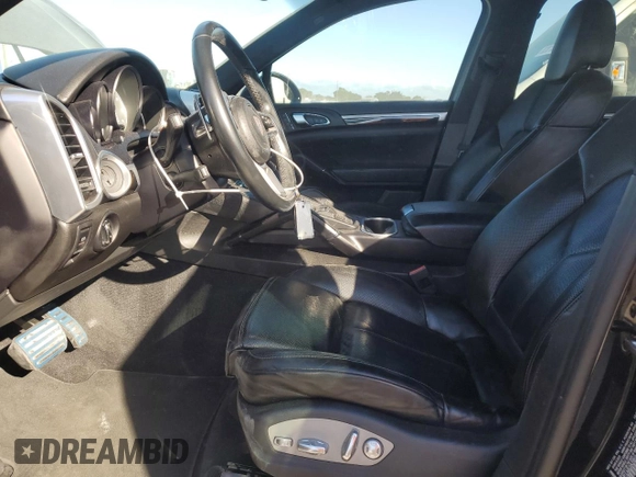 2016 Porsche Cayenne S z VIN WP1AB2A28GLA93772, wystawiony jako Copart lot #41650235 z przebiegiem 54 819 mil mil oraz Szkoda całkowita • Salvage title. Historia ofert i sprzedaży dostępna na DreamBid. Obrazek 7.