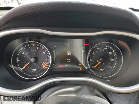 2015 Jeep Cherokee Sport z VIN 1C4PJLAB9FW547402, wystawiony jako Copart lot #53164885 z przebiegiem 128 717 mil mil oraz Szkoda całkowita • Salvage title. Historia ofert i sprzedaży dostępna na DreamBid. Obrazek 9.