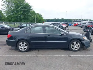 2005 Acura RL with VIN JH4KB16555C015724, listed as a IAAI auction lot 42634598 with 241,510 mi miles and . Bid and sale history available at DreamBid. Image 13.