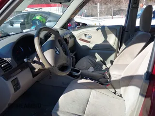 2004 Suzuki XL7 LX z VIN JS3TX92V844110977, wystawiony jako IAAI lot #41343611 z przebiegiem 64 773 mil mil oraz . Historia ofert i sprzedaży dostępna na DreamBid. Obrazek 5.