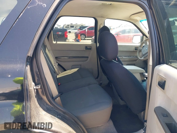 2008 Ford Escape XLS с VIN 1FMCU02Z58KA97818, выставлен на аукционе IAAI как лот 41970917 с пробегом 123 397 миль миль и . История ставок и продаж доступна на DreamBid. Изображение 8.