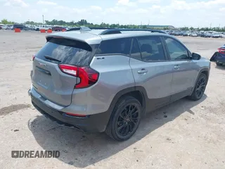 2023 GMC Terrain SLE z VIN 3GKALMEG9PL247978, wystawiony jako IAAI lot #42412636 z przebiegiem 30 353 mil mil oraz . Historia ofert i sprzedaży dostępna na DreamBid. Obrazek 4.