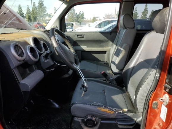 2004 Honda Element EX with VIN 5J6YH18624L015799, listed as a Copart auction lot 43416725 with 135,995 mi miles and Salvage Title. Bid and sale history available at DreamBid. Image 7.