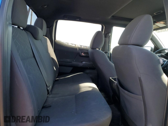 2017 Toyota Tacoma SR5 z VIN 5TFCZ5AN0HX116148, wystawiony jako Copart lot #52938035 z przebiegiem 111 284 mil mil oraz Szkoda całkowita • Salvage title. Historia ofert i sprzedaży dostępna na DreamBid. Obrazek 10.