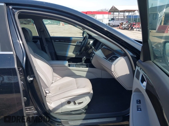 2015 Hyundai Genesis 3.8L z VIN KMHGN4JE6FU038072, wystawiony jako IAAI lot #41739135 z przebiegiem 104 414 mil mil oraz . Historia ofert i sprzedaży dostępna na DreamBid. Obrazek 5.
