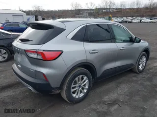 2022 Ford Escape SE with VIN 1FMCU9G69NUB81675, listed as a IAAI auction lot 41950508 with 49,841 mi miles. Bid and sale history available at carsss.com. Image 4.