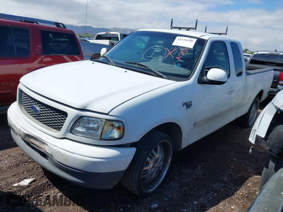 2001 Ford F-150 XL z VIN 1FTRX17L31NA79032, wystawiony jako IAAI lot #42334280 z przebiegiem Nie podano mil oraz . Historia ofert i sprzedaży dostępna na DreamBid. Obrazek 2.