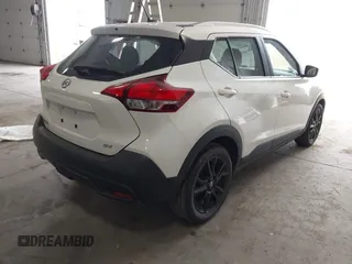 2019 Nissan Kicks SV z VIN 3N1CP5CU7KL498307, wystawiony jako IAAI lot #42168416 z przebiegiem 18 778 mil mil oraz . Historia ofert i sprzedaży dostępna na DreamBid. Obrazek 4.