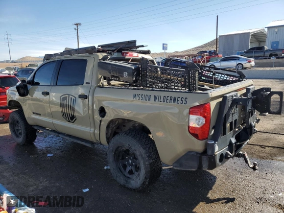 2018 Toyota Tundra SR5 z VIN 5TFDW5F11JX771458, wystawiony jako Copart lot #49687745 z przebiegiem 129 964 mil mil oraz Szkoda całkowita • Salvage title. Historia ofert i sprzedaży dostępna na DreamBid. Obrazek 2.