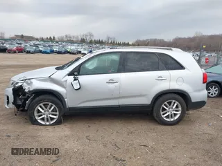 2015 Kia Sorento LX with VIN 5XYKT4A77FG621662, listed as a IAAI auction lot 41883976 with 62,540 mi miles. Bid and sale history available at carsss.com. Image 15.