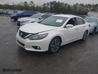2016 Nissan Altima 3.5 SL with VIN 1N4BL3AP4GC163410, listed as a IAAI auction lot 41945963 with 111,715 mi miles. Bid and sale history available at carsss.com. Image 2.