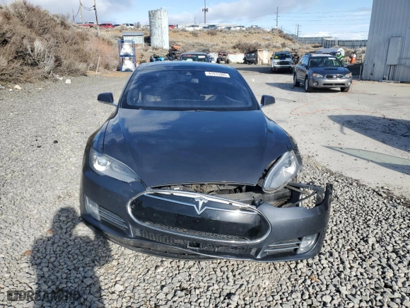 2016 Tesla Model S 90D with VIN 5YJSA1E22GF134784, listed as a Copart auction lot 47415305 with 111,174 mi miles and Salvage Title. Bid and sale history available at carsss.com. Image 5.