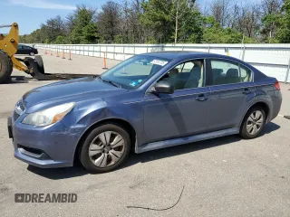 2014 Subaru Legacy 2.5i with VIN 4S3BMBA63E3025475, listed as a Copart auction lot 62383705 with 182,818 mi miles and Clean title. Bid and sale history available at DreamBid. Image 1.
