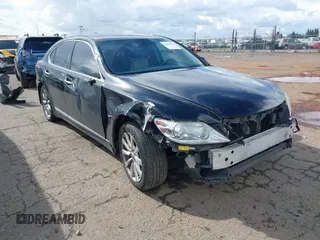 2011 Lexus LS 460 z VIN JTHBL5EFXB5102887, wystawiony jako IAAI lot #41829214 z przebiegiem 161 822 mil mil oraz . Historia ofert i sprzedaży dostępna na DreamBid. Obrazek 1.