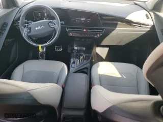 2024 Kia Niro EX Touring with VIN KNDCR3LE2R5138683, listed as a Copart auction lot 49819055 with 58,740 mi miles and Salvage Title. Bid and sale history available at carsss.com. Image 8.