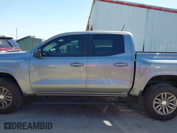 2023 Chevrolet Colorado 2WD LT z VIN 1GCPSCEK4P1231718, wystawiony jako IAAI lot #41718041 z przebiegiem 4 380 mil mil oraz . Historia ofert i sprzedaży dostępna na DreamBid. Obrazek 14.