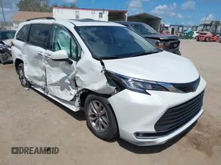 2022 Toyota Sienna XLE z VIN 5TDYRKECXNS074912, wystawiony jako IAAI lot #42266527 z przebiegiem 59 596 mil mil oraz . Historia ofert i sprzedaży dostępna na DreamBid. Obrazek 1.